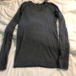 Lululemon long sleeve shirt